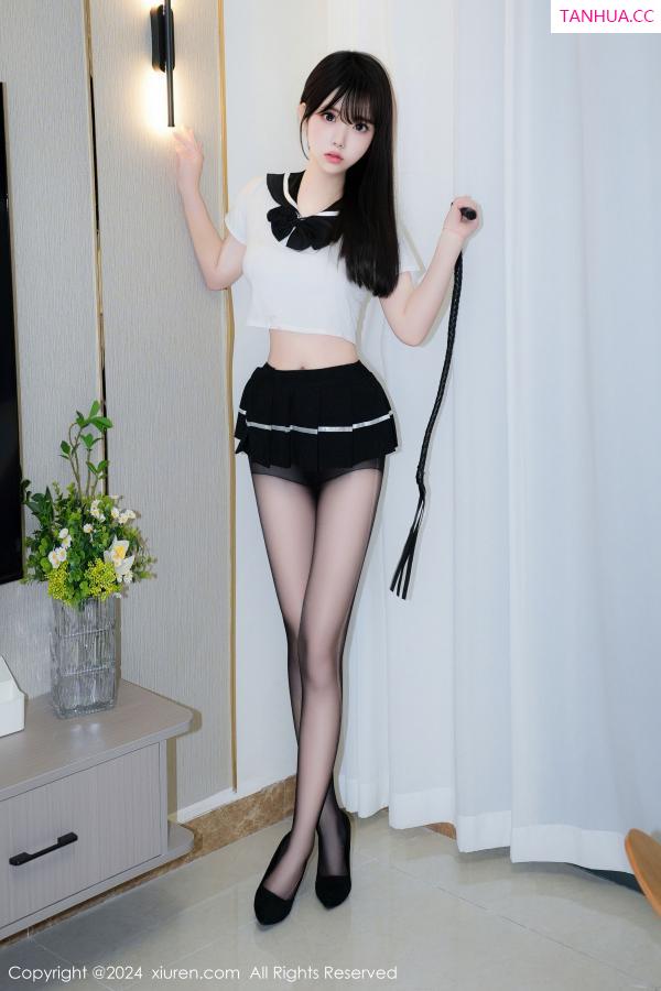   [XiuRen]高清写真图 2024.08.21 No.9043 沐言yanyan 黑丝美腿第45张图片